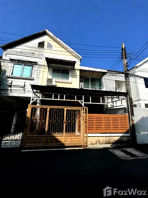 Townhouses for sale : 3 Bedroom Townhouse for sale in Sam Sen Nok, Bangkok  6485528