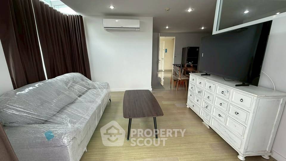 รูป คอนโด 3 ห้องนอน 120 ตร.ม. ให้เช่า ที่ V Residence ในนองป่าครั่ง (ID 3017660) - รูปที่ 1/5
