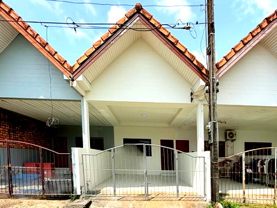 Townhouses for sale : FOR SALE  TOWNHOUSE PROPERTY  1350000 BAHT.