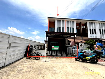 Townhouses for sale Eastern Asia University : TOWN HOUSE 25.2 Sq.w. Lam Luk Ka Pathumthani for 1.3M