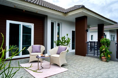 Houses for sale Hang Dong Post Office : 🏡Spacious House! Sansaran Mod Chit Hang Dong 67.3 Sq.Wah 6.5M THB 📞063-6649056