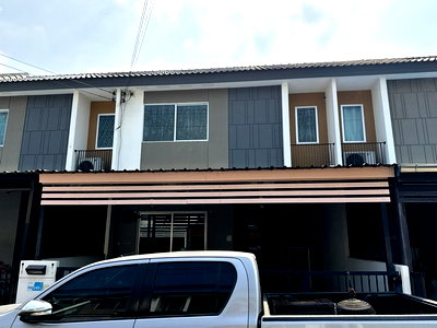 Townhouses for sale : FOR SALE  TOWNHOUSE PROPERTY  1890000 BAHT.