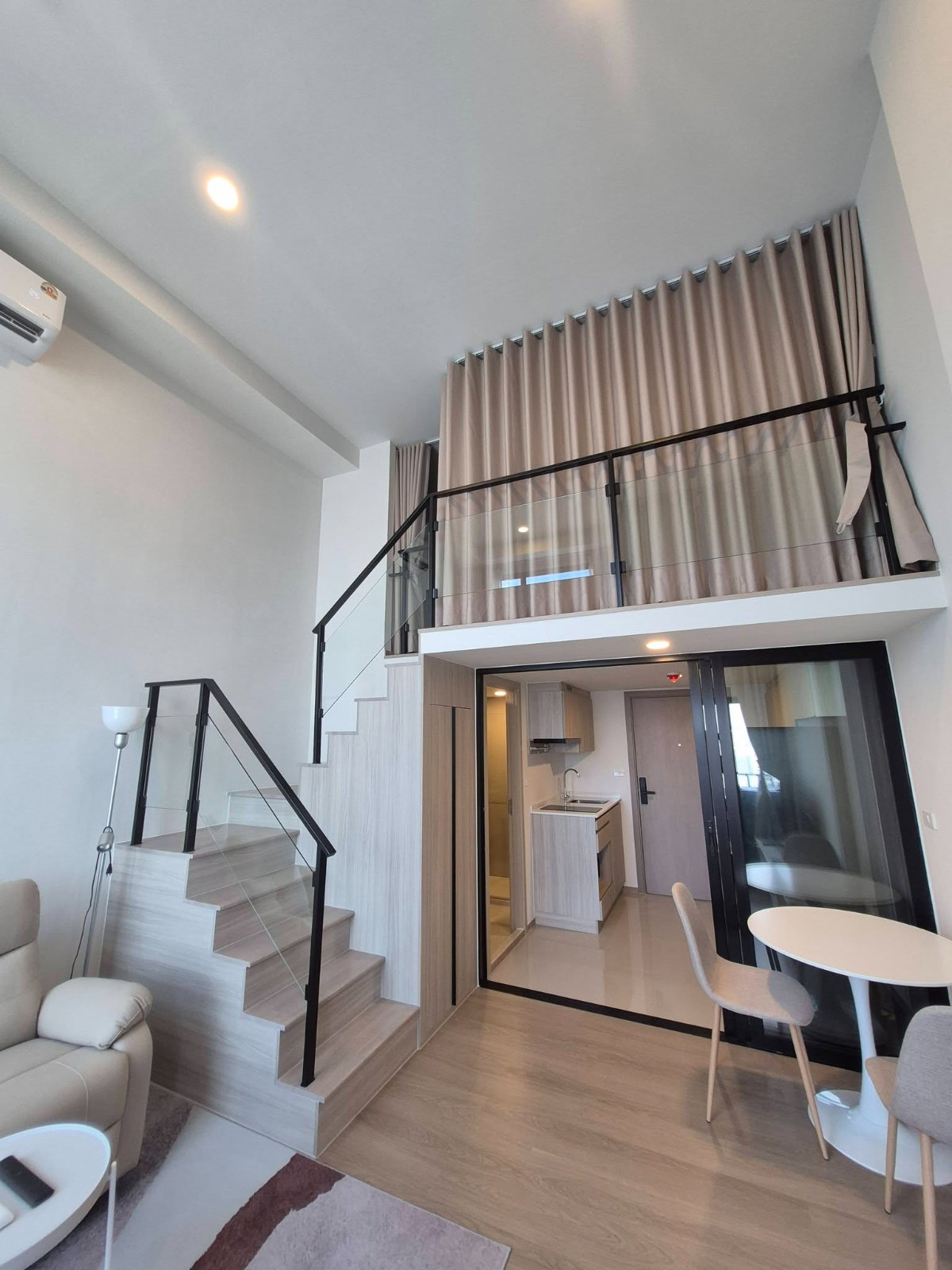 ให้เช่าคอนโด Duplex (ห้องใหม่แกะกล่อง) Origin Bangkhunnon ใกล้ รพ.ศิริราช  24000