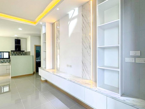 Luxury House for Sale in Nong Pla Lai East Pattaya 2Storey