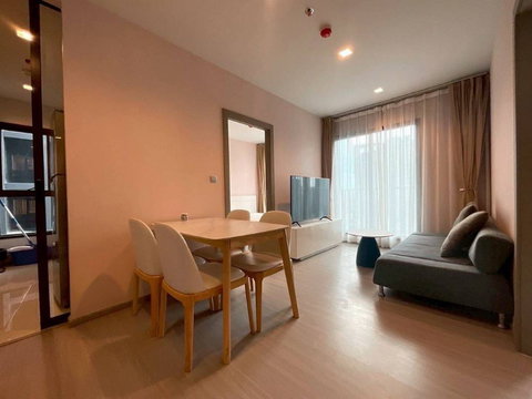 Condo For Rent!!Life Asoke Rama9