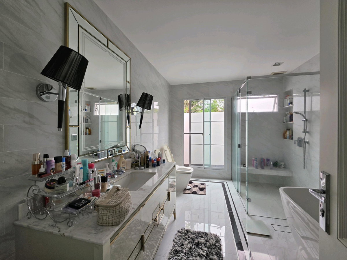 รูป ขายบ้านหรูพร้อมอยู่ โซนสโมสรและสวนสาธารณะ นันทวัน รามอินทรา-พหลโยธิน 50 - รูปที่ 11/12