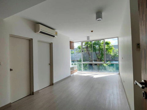 ขายห้องชุด อาคาร E ชั้น 3 ขนาด 56 ตร.ม. 2 ห้องนอน สภาพทำใหม่