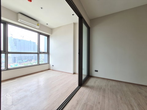 For Sale: Whizdom Station Ratchada-Thapra Condo near BTS Talat Phlu