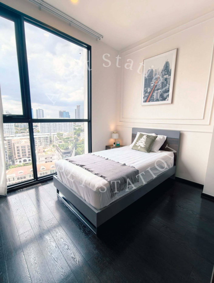 รูป 🌿🏙️ PARK ORIGIN THONGLOR ✨ ผสานความร่มรื่นของธรรมชาติกับไลฟ์สไตล์คนเมืองได้อย่างลงตัว ใกล้ BTS ทองหล่อ 🚆🌳 - รูปที่ 1/8