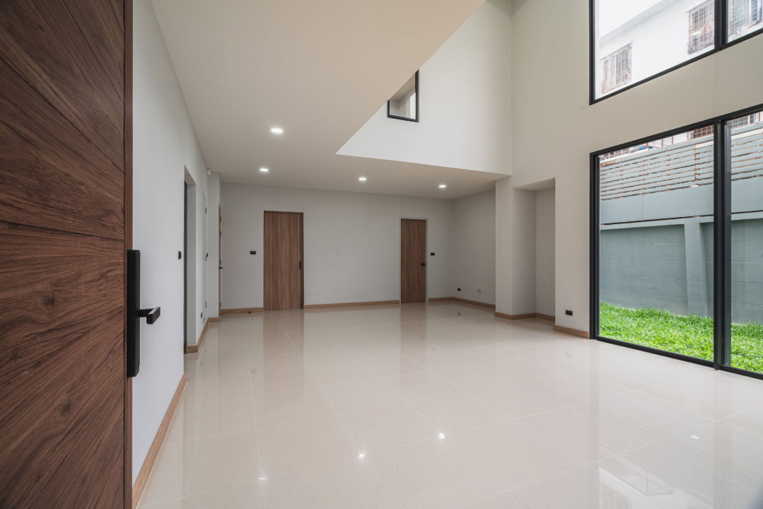 รูป ขายบ้านเดี่ยวสุดหรู Modern Luxury 3 ชั้น มีลิฟต์ส่วนตัว พร้อมอยู่ฟังก์ชันครบระดับ Premium โครงการ 𝐏𝐑𝐄𝐄𝐂𝐇𝐀 รามคำแหง–กรุงเทพกรีฑา-SW003724 - รูปที่ 13/20