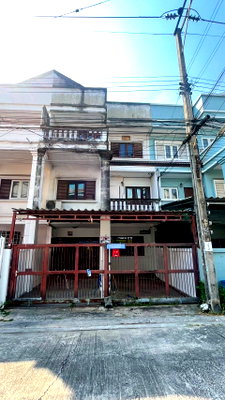 ทาวน์โฮม ถนนเทพรักษ์ :  ขายทาวน์โฮม 3 ชั้น หมู่บ้านสหโชค ซอยรามอินทรา 34 แยก 26 ใกล้ทางด่วน เอกมัย-รามอินทรา และรถไฟฟ้าสายสีชมพู 