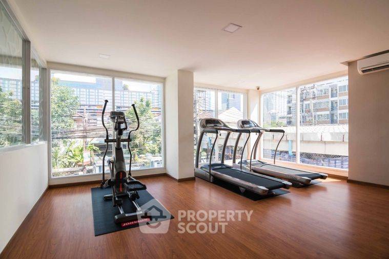 picture 1-BR Condo At The Maple Ratchada - Ladprao, 400m To MRT Ratchadaphisek (ID 926257) - 11/12