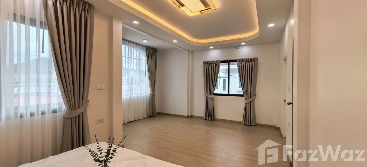 รูป ขาย บ้านเดี่ยว 4 ห้องนอน ในโครงการ หมู่บ้านชลลดา สายไหม  6489429 - รูปที่ 8/9