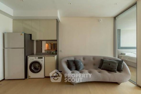 1-BR Condo 53 Sqm, The Room Charoenkrung 30, BTS Saphan Taksin (ID 3028083)