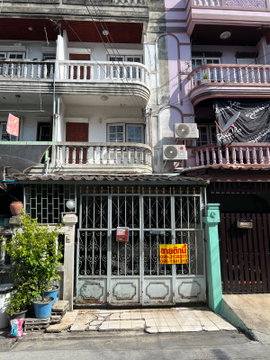 ขายถูกตามสภาพ ทาวน์เฮ้าหมู่บ้านไพโรจน์ 3 ชั้น 20 ตร.ว 4 ห้องนอน 3 ห้องน้ำ