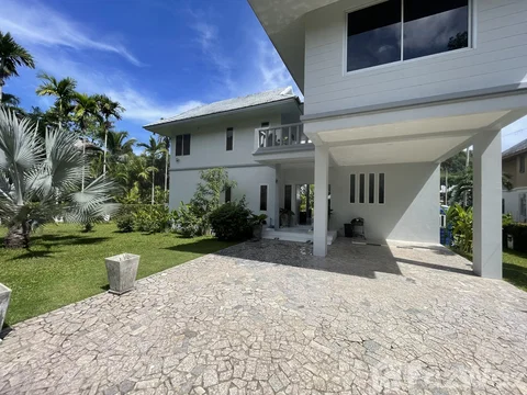 5 Bedroom Lake View Villa Close To Nai Yang Beach 6493799