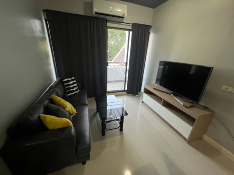 For Rent : The Village Condominium (ST-02)