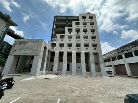 ขาย อาคารพาณิชย์ 7 ชั้น พร้อมโกดัง บนทำเลศักยภาพย่านศรีนครินทร์ (OF6902)