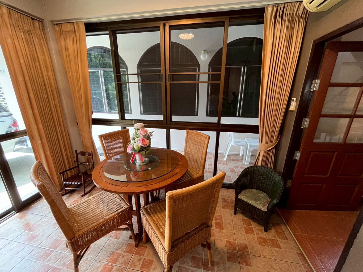 รูป 🏡✨ ให้เช่าบ้าน 2 หลังในรั้วเดียวกัน 📍 แต่งครบ พร้อมอยู่ ถนนสุโขทัย - รูปที่ 13/17
