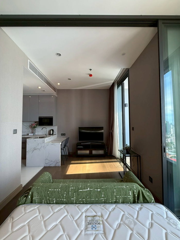 picture For rent: The esse @ singha complex, 33rd floor. - 6/34