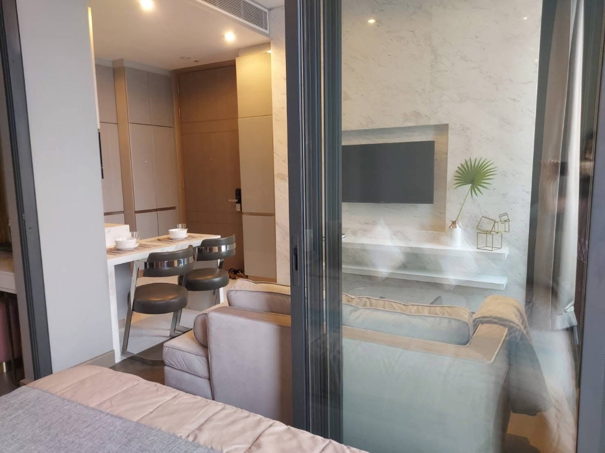 picture For rent: The Esse at Singha Complex, 12th floor. - 3/12