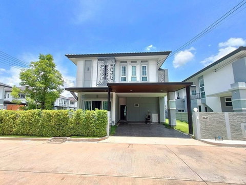 บ้านเช่า หมู่บ้านเลอนีโอ เลี่ยงเมือง ศรีจันทร์