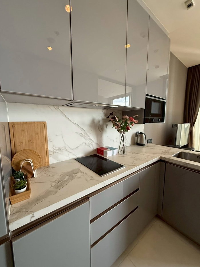 picture For rent: The esse @ singha complex, 33rd floor. - 13/34