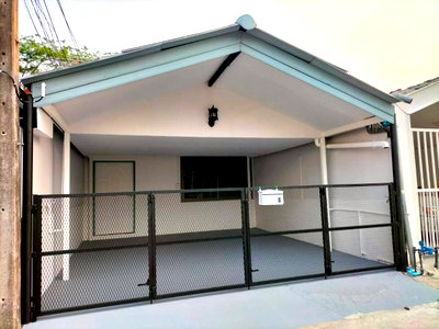 Townhouses for sale Department of Mental Health : Well-maintained resale townhouse located in a peaceful suburban area, ideal for residential living and ready for immediate move-in.