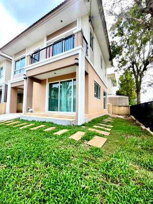 บ้านเดี่ยวให้เช่า :  ให้เช่าบ้านเดี่ยว หมู่บ้านภัสสรไพรด์ ปิ่นเกล้า–วงแหวน พร้อมเข้าอยู่ เฟอร์นิเจอร์และเครื่องใช้ไฟฟ้าครบเลี้ยงสุนัขพันธุ์เล็กหรือแมวได้ 1 ตัว