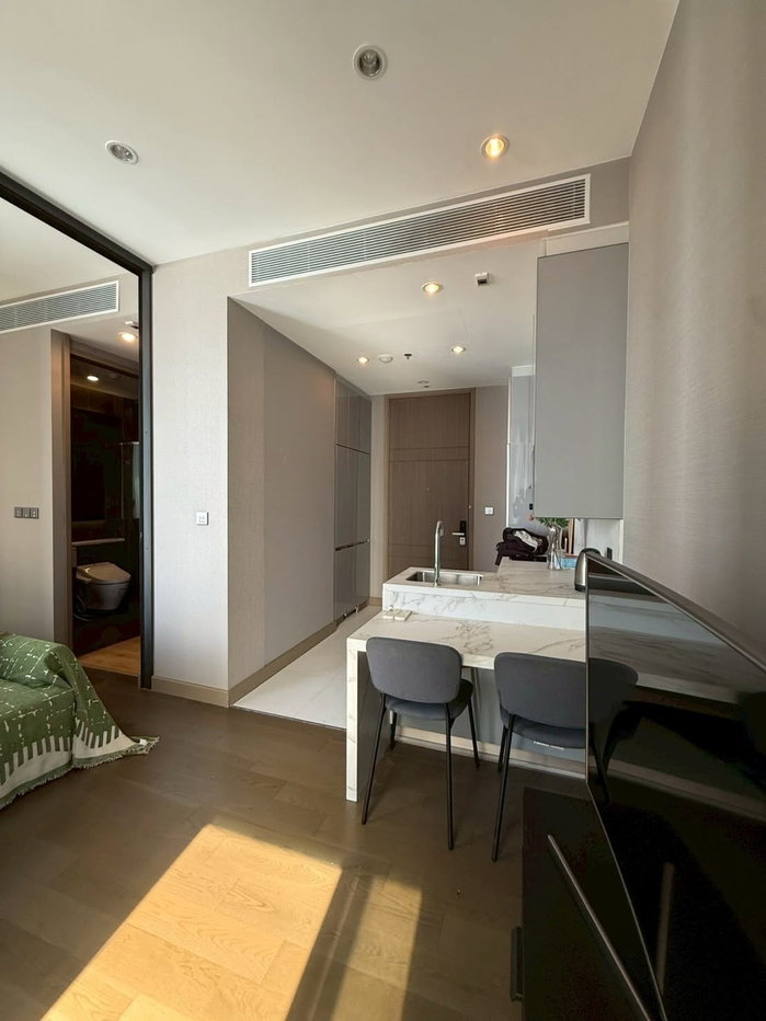 picture For rent: The esse @ singha complex, 33rd floor. - 25/34