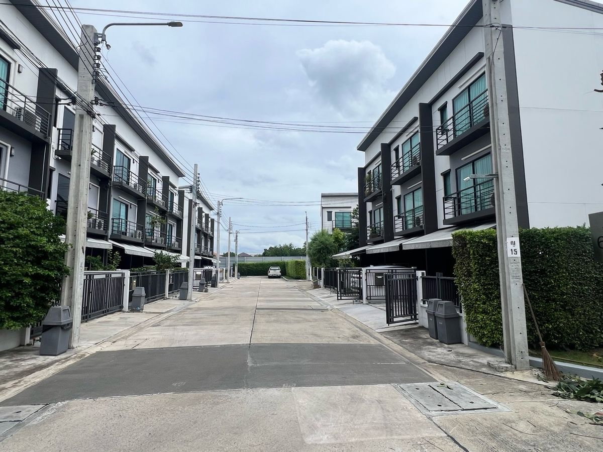 รูป 🏡✨ ให้เช่า ทาวน์โฮม 3 ชั้น  รัตนาธิเบศร์ ✨🏡 🚇 MRT บางรักใหญ่ - รูปที่ 2/14