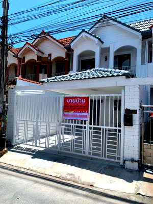 ทาวน์โฮม ถนนพรประภานิมิต : 🏡 ทาวน์โฮมทำเลทอง พัทยากลาง ใกล้สุขุมวิทเพียง 300 ม. [น้ำไม่ท่วม | ไม่มีค่าส่วนกลาง]