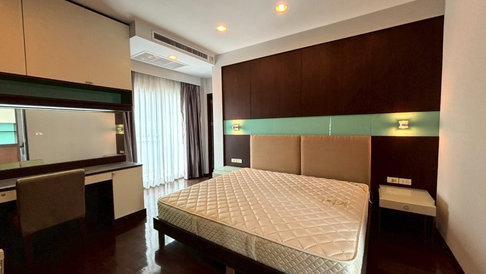 For Rent Noble Aura Thonglor (2 Bedrooms, Very Spacious Balcony)