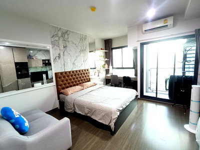 Condos for rent : 🔥 Urgent Beautiful room for rent at Ideo Phahol–Jatujak, next to Saphan Khwai BTS, 2 minutes! |High city view | Fully furnished and ready to move in