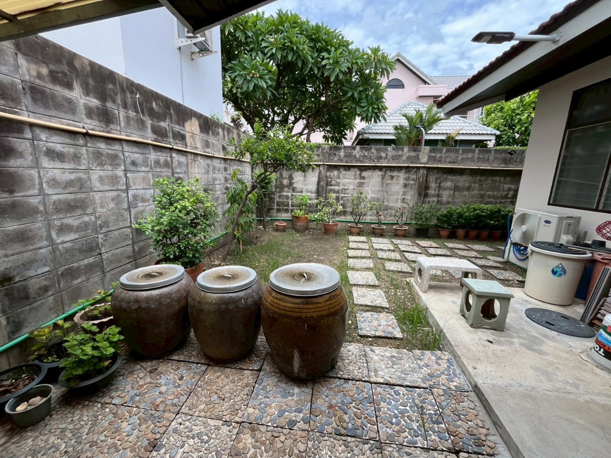 รูป 🏡✨ ให้เช่าบ้าน 2 หลังในรั้วเดียวกัน 📍 แต่งครบ พร้อมอยู่ ถนนสุโขทัย - รูปที่ 12/17