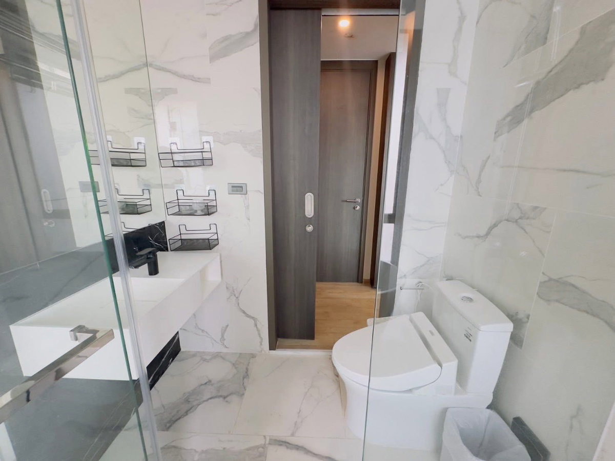 รูป 🏡 Rare Unit ย่านทองหล่อ | ห้องใหญ่ 43 ตร.ม. พร้อมห้องน้ำหินอ่อนและอ่างอาบน้ำ 📍 168 Sukhumvit 36 (Luxury Low-Rise Residence) - รูปที่ 6/7
