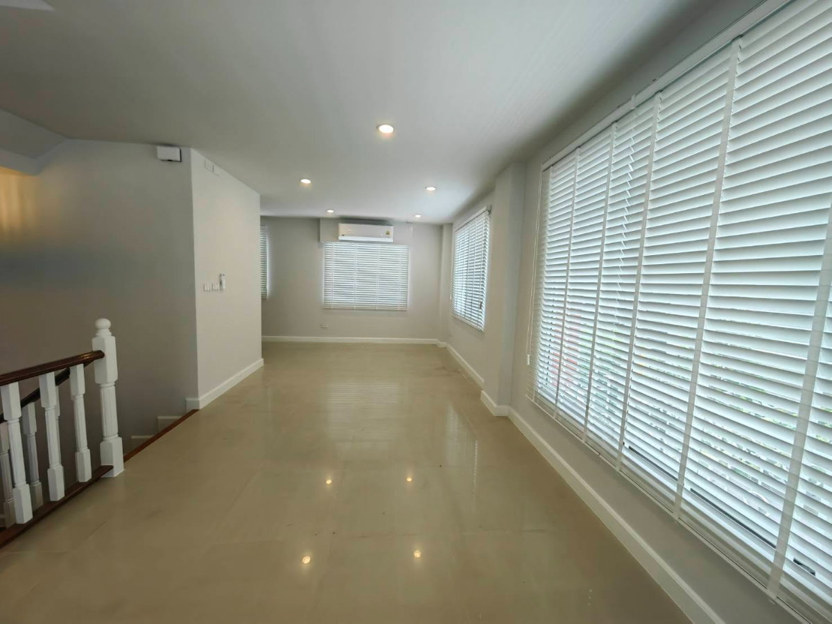 picture Home office for rent Plus Park Avenue Plus Park Lasalle - 5/16