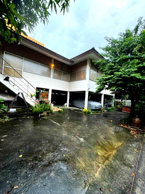 Houses for sale Bangna Commercial College : LTH15822-R267– House for sale In Bearing 50 size 408 Sq.m. 3 bed 4 bath Near BTS Bearing ONLY 8.5MB