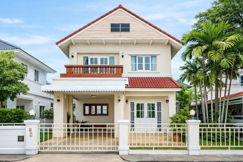 บ้านเดี่ยว 2 ชั้นแลนด์ แอนด์ เฮ้าส์ หนองหาร สันทราย 3 นอน 2 น้ำ ใกล้ตลาดสดแม่โจ้ 1.2 กม. หรูหรา พร้อมเฟอร์ฯ แยกหนองจ๊อม