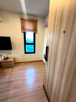 Condos for rent : Chewathai Kaset–Nawamin | High-Floor 1BR with Separate Kitchen | Near BTS Sena