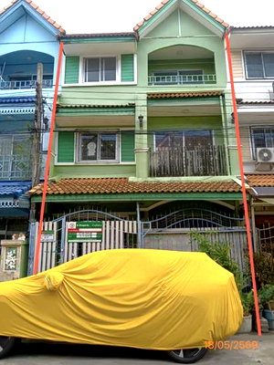 Townhouses for sale : TOWN HOUSE 18 Sq.w. Thung Khru Bangkok for 2.1M