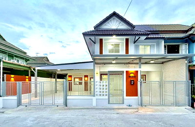 ทาวน์โฮม บางบัวทอง นนทบุรี : บ้านแฝด  5 ห้องนอน  จอดรถได้ 3 – 4 คัน   #หมู่บ้านพฤกษา 19  ถนนวัดลาดปลาดุก  บางบัวทอง   ใกล้เซ็นทรัล เวสเกต  