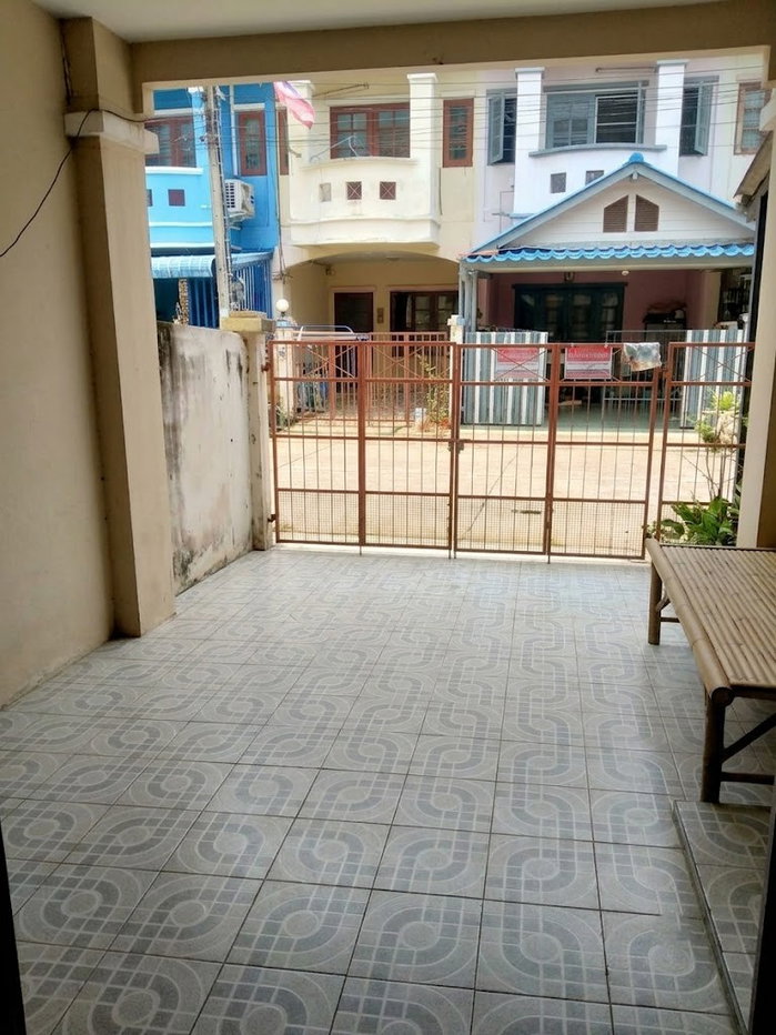 รูป 🔥 ทาวน์เฮาส์ 2 ชั้น ราคาเพียง 1 ล้าน! 🏡 หมู่บ้านศิริวรรณ-ชวนชม - รูปที่ 2/10