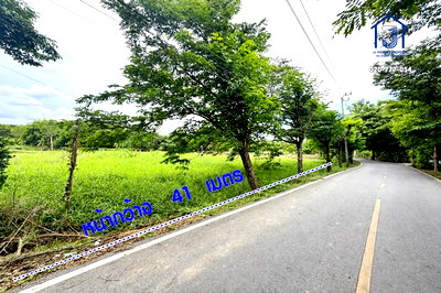 ที่ดิน โรงเรียนนานาชาติเด่นหล้า : ขายที่ดินถมแล้ว 458 ตร.วา  ซอยหอการค้าไทย ถนนชัยพฤกษ์ ใกล้ทางด่วนศรีสมาน พระราม 4