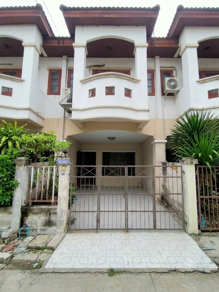 รูป 🔥 ทาวน์เฮาส์ 2 ชั้น ราคาเพียง 1 ล้าน! 🏡 หมู่บ้านศิริวรรณ-ชวนชม - รูปที่ 1/10