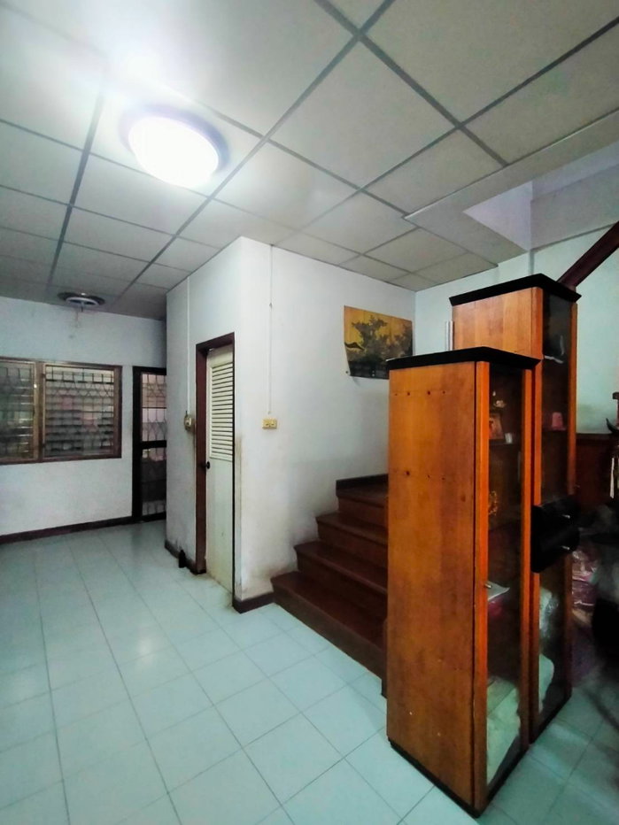 รูป 🔥 ทาวน์เฮาส์ 2 ชั้น ราคาเพียง 1 ล้าน! 🏡 หมู่บ้านศิริวรรณ-ชวนชม - รูปที่ 5/10