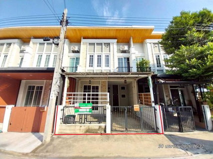ทาวน์เฮ้าส์ 18.8 ตร.วา โกลเด้น ทาวน์ 2 ลาดพร้าว-เกษตรนวมินทร์ เขตบึงกุ่ม กรุงเทพมหานคร 3M