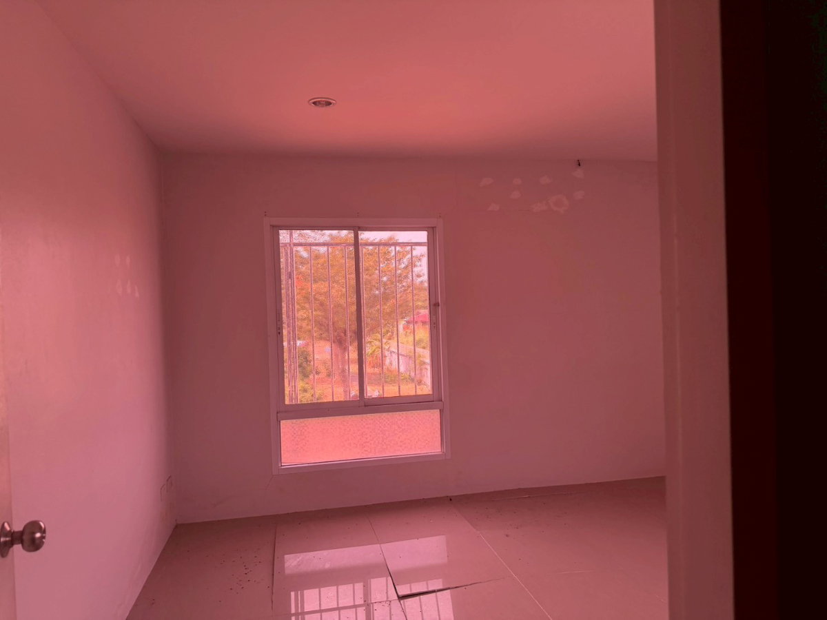 รูป 🏡 ทาวน์เฮ้าส์แปลงมุมหายาก — ที่ดินกว้างพิเศษ ม.กานต์สินีวิลล์ 2 พานทอง ชลบุรี - รูปที่ 6/19