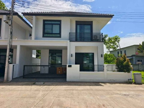 บ้านในหมู่บ้านเงียบสงบทำเลย่านเศรษฐกิจหลังกาดฝรั่ง   #AHD-H1167 