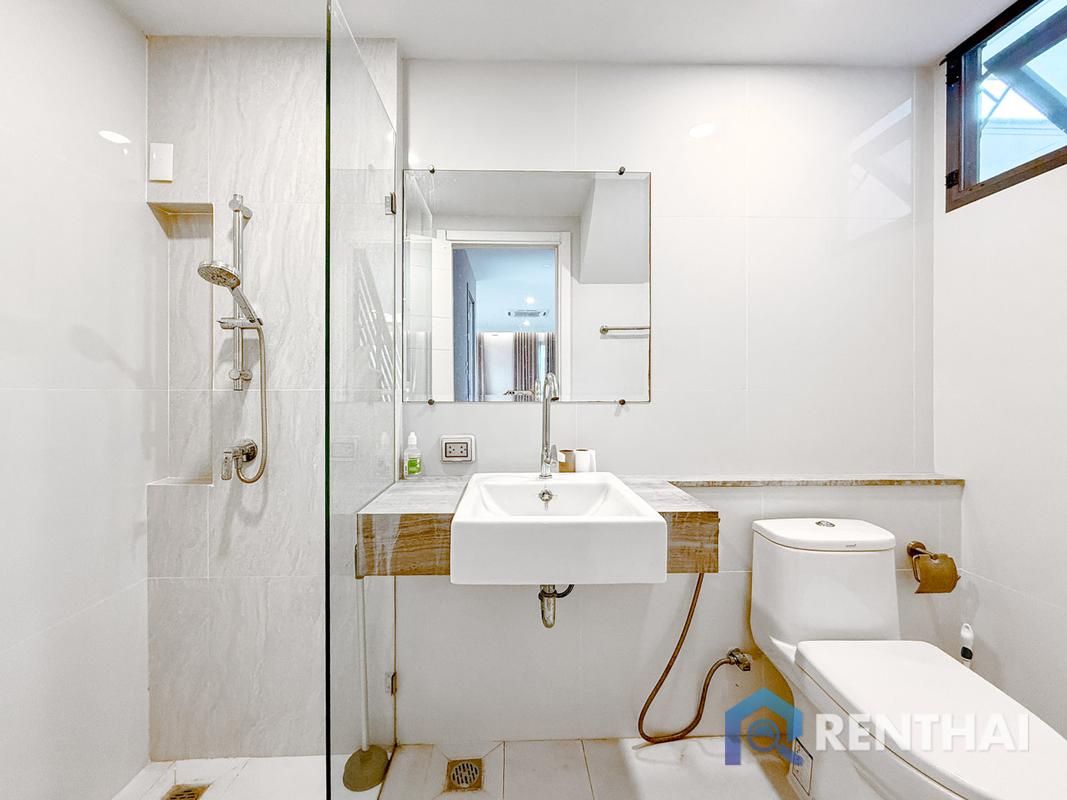 picture Ready to move in at The Palm Parco - 10/25